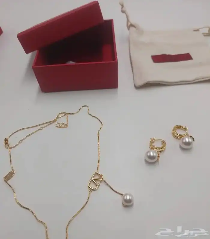 طقم فالنتينو . VALENTINO 5