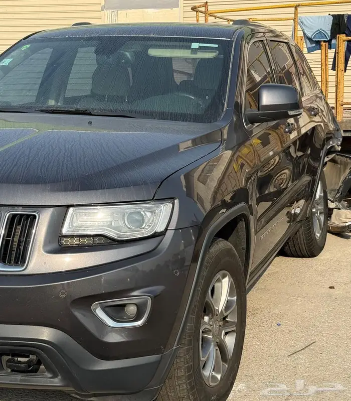 جيب جراند شيروكي لاريدو 6 سرندل مصدوم 2