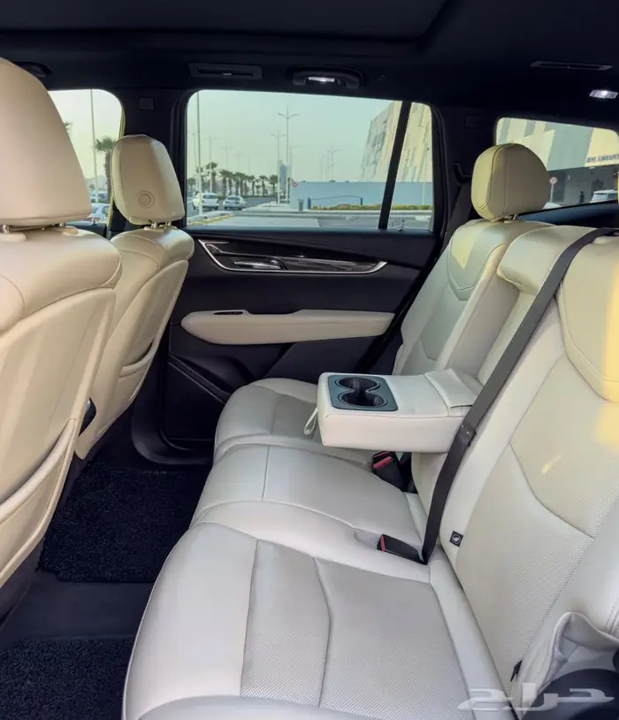 كاديلاك سعودي XT6 2021 قمة الفخامة مع لوحتها المميزه 8