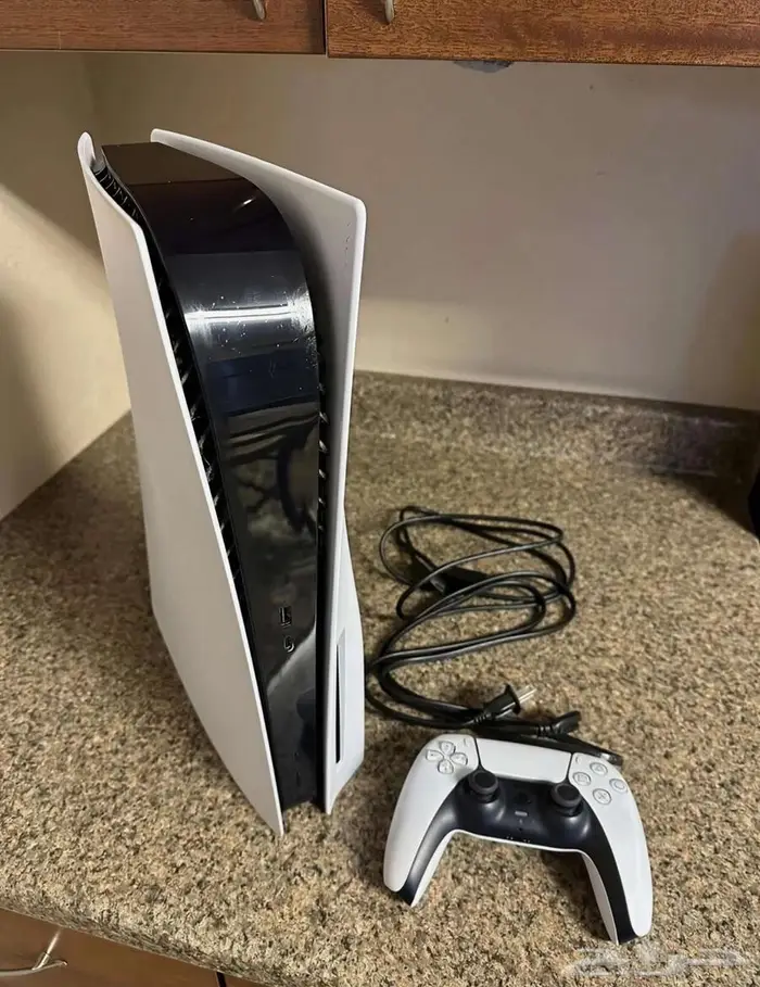 بلايستيشن 5 سليم مستخدم نظيف جدا 0