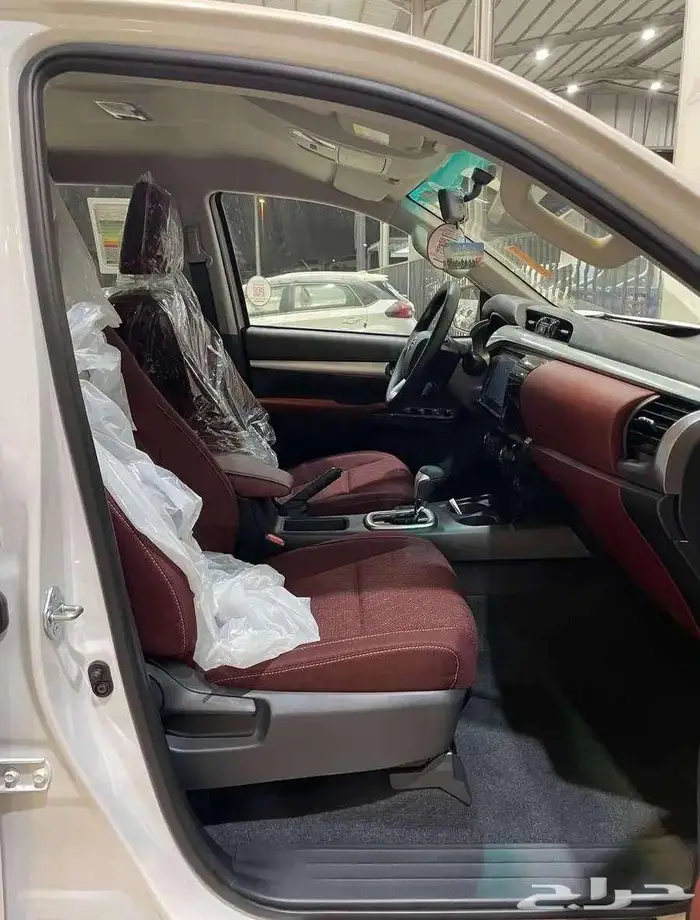 هايلوكس 2.7 غمارتين S-GLX دبل بنزين اوتوماتيك 2025 9