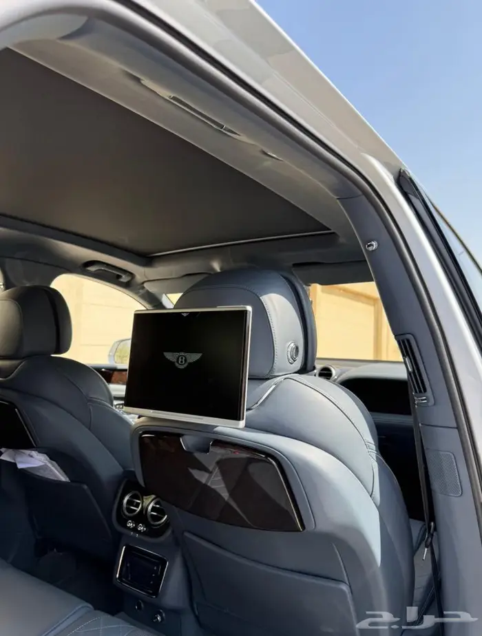 بنتلي بنتايقا ماشي 25 الف 12 سلندر اصدار خاص 6