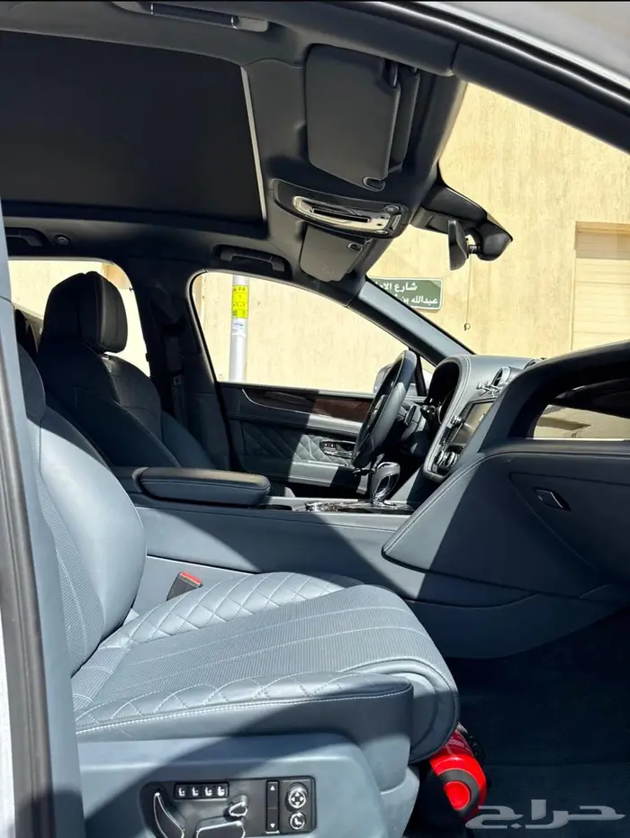 بنتلي بنتايقا ماشي 25 الف 12 سلندر اصدار خاص 12