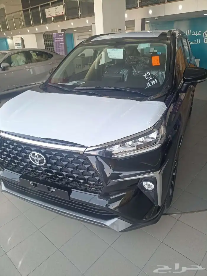 تويوتا فيلوز موديل 2024 لون اسود تماتيك 0