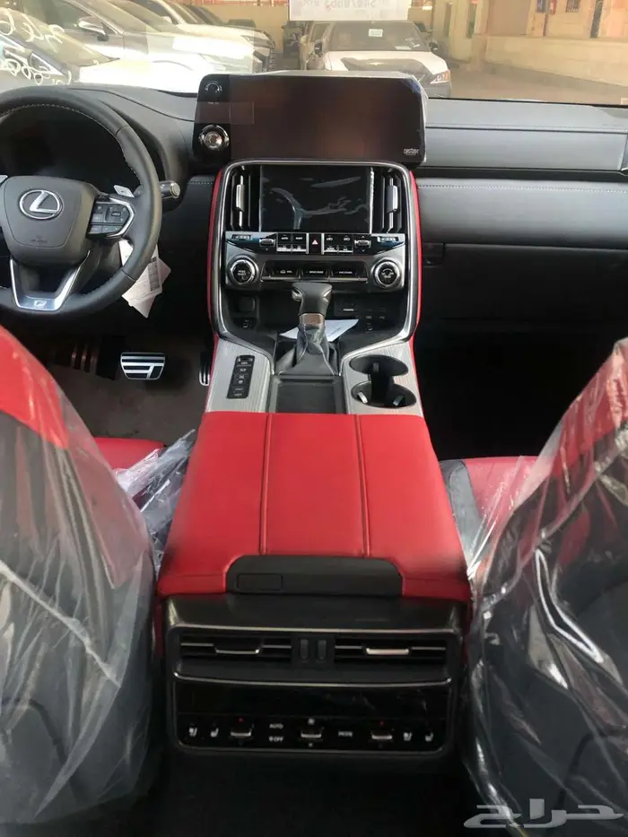 جيب لكزس LX 600 FF 2025 اسبورت سعودي أبيض داخل أحمر 7