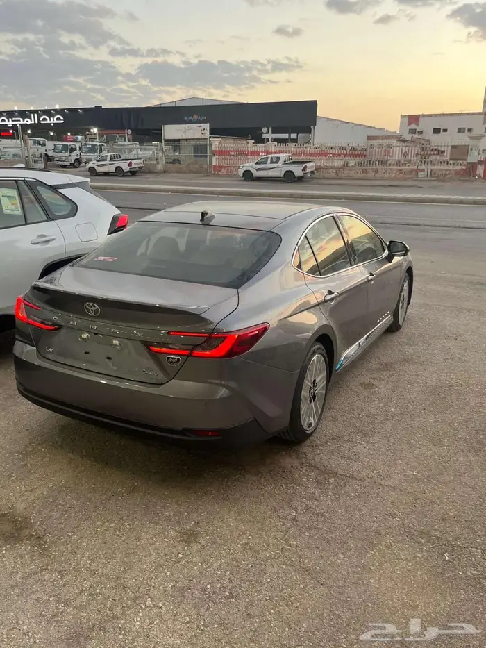 كامري LE هايبرد و بنزين 2025 عروض الشتاء 1