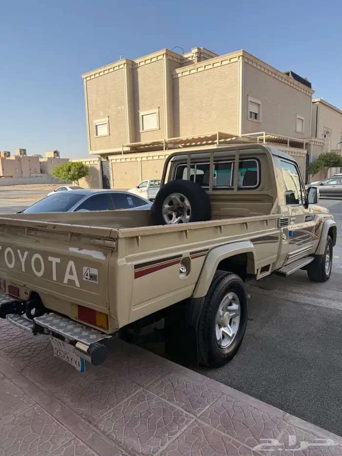 للبيع جيب شاص 2015 نظيف 12