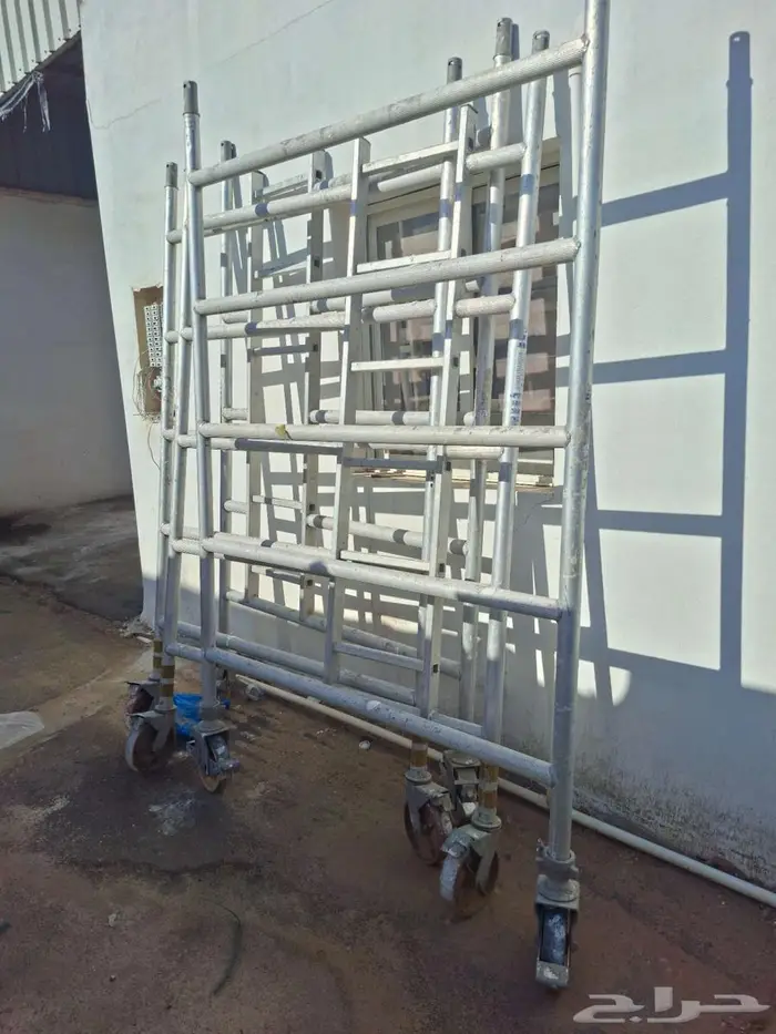 سقالة بحالة الزيرو وسلالم اللمونتان أطول مختلفة 1