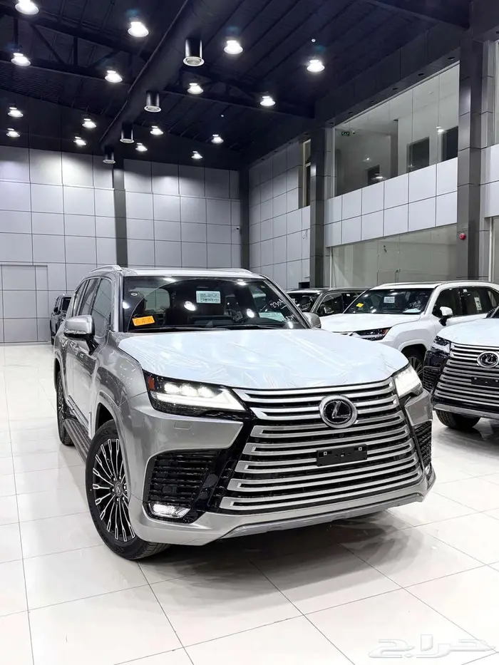 لكزس ( LX 600 VR ) موديل 2025 بسعر خاص 3