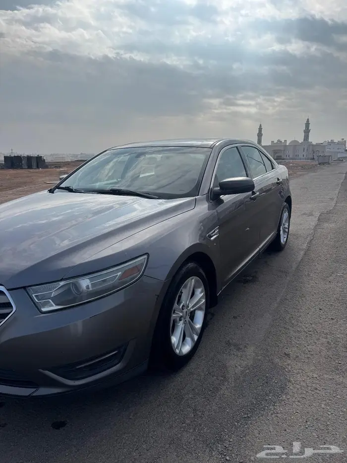 للبيع فورد توروس 2013 1