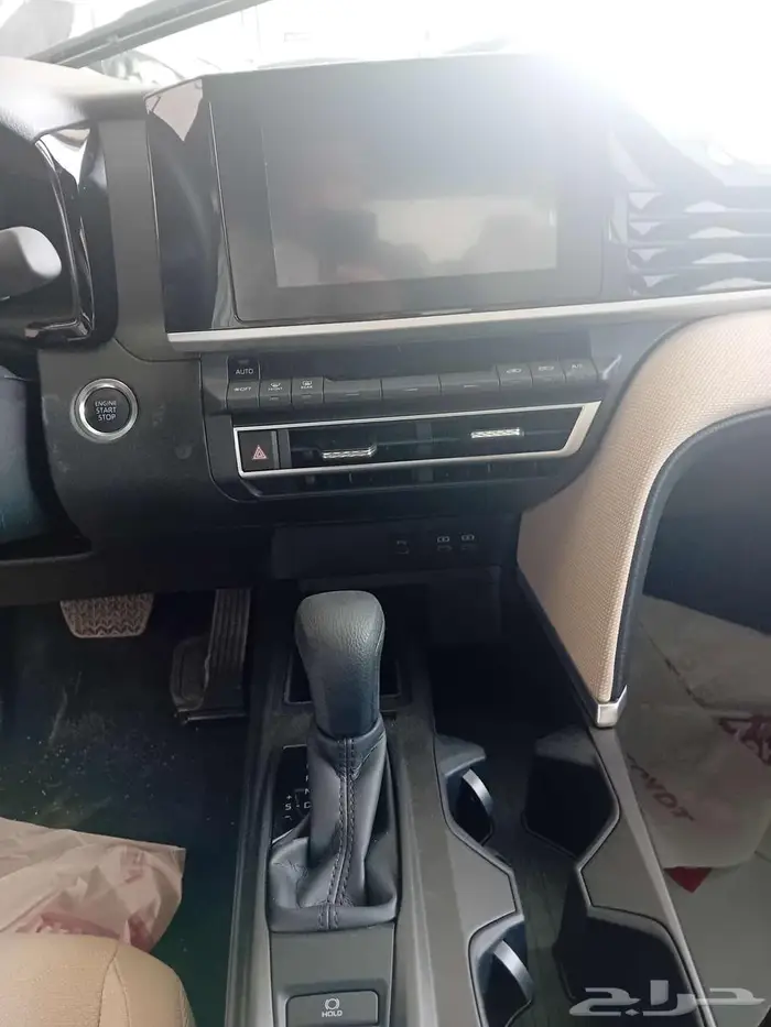 تويوتا كامري E 2025 بنزين عبداللطيف جميل 3