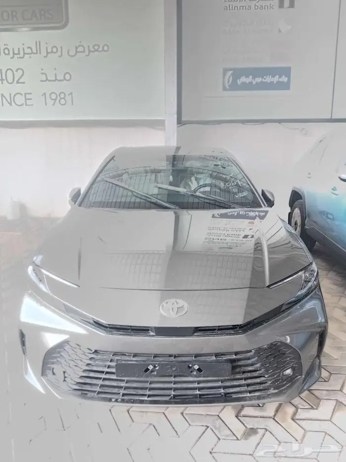 تويوتا كامري E 2025 بنزين عبداللطيف جميل 0
