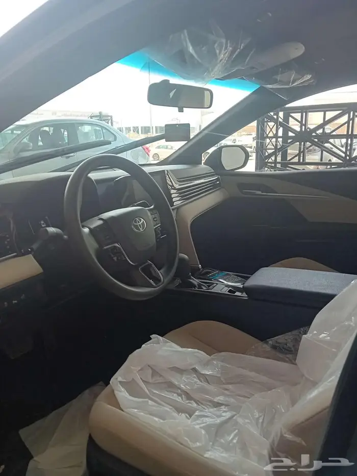 تويوتا كامري E 2025 بنزين عبداللطيف جميل 8