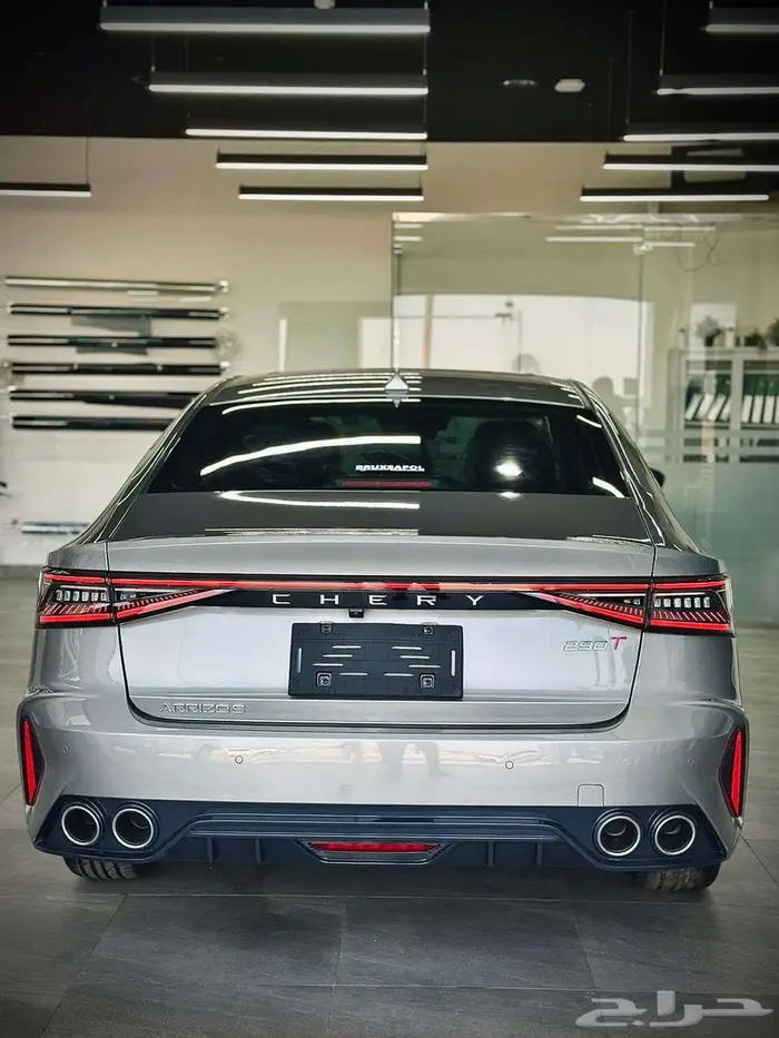 شيري اريزو 8 2025 أنيقة من بعيد ذكية من قريب فخامة 17