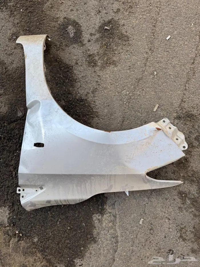 قطع تشليح يارس 2015 شمعات و رفرف 5