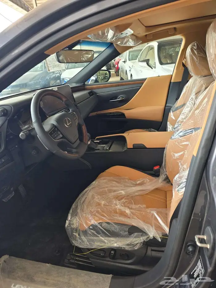 LEXUS. ES 350 2025 CCاستندر 2