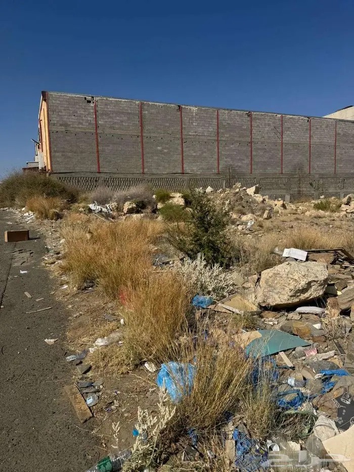 أرض بالصناعية الجديدة 1