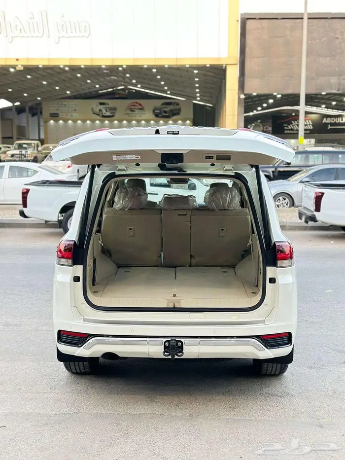 تويوتا لاندكروزر L3 موديل 2023 ديزل 9