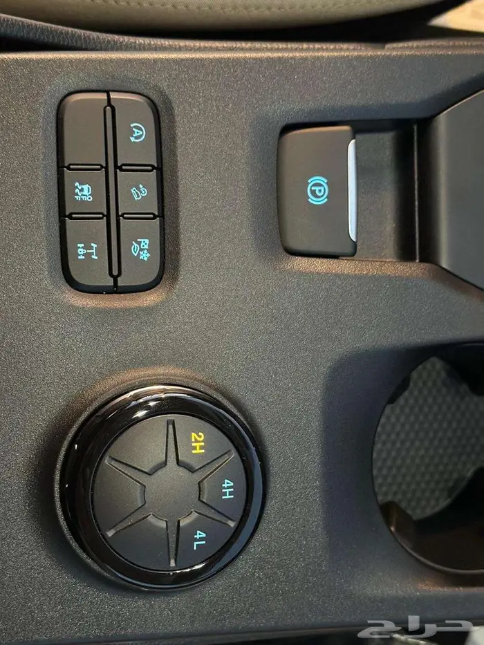 فورد ايفرست موديل 2025 XLS دبل دفع رباعي أصفار 8