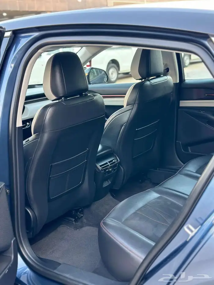 فورد توروس 2023 تيتانيوم 8