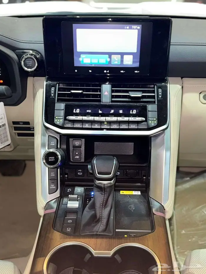 تويوتا لاندكروزر GXR L5 فل كامل تنفس طبيعي 2025 11