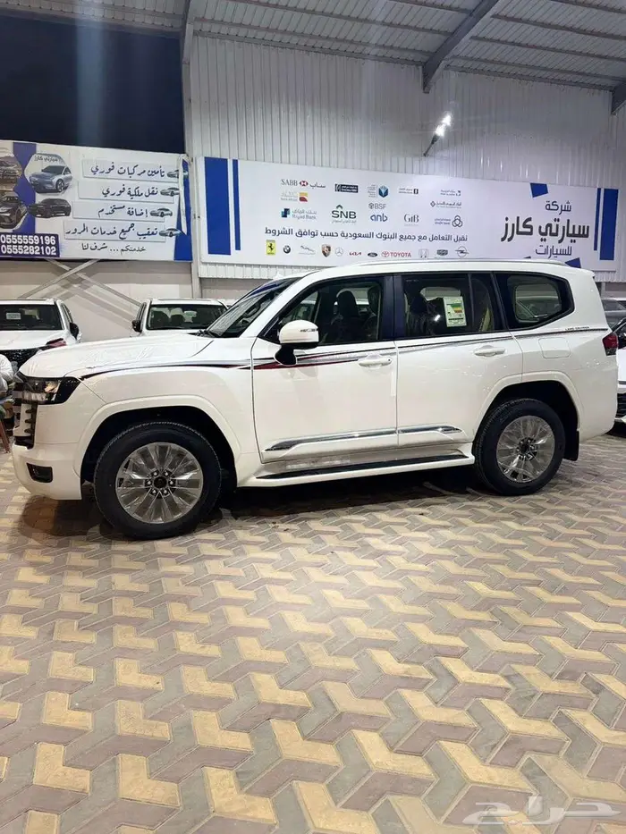 تويوتا لاندكروزر GXR L5 فل كامل تنفس طبيعي 2025 3