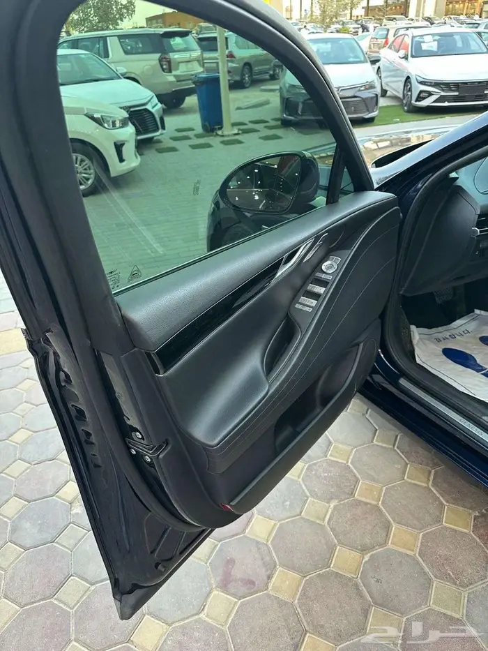 جينسس 2021 مستورد بنزين لون كحلي مميز شاشة بصمه 10