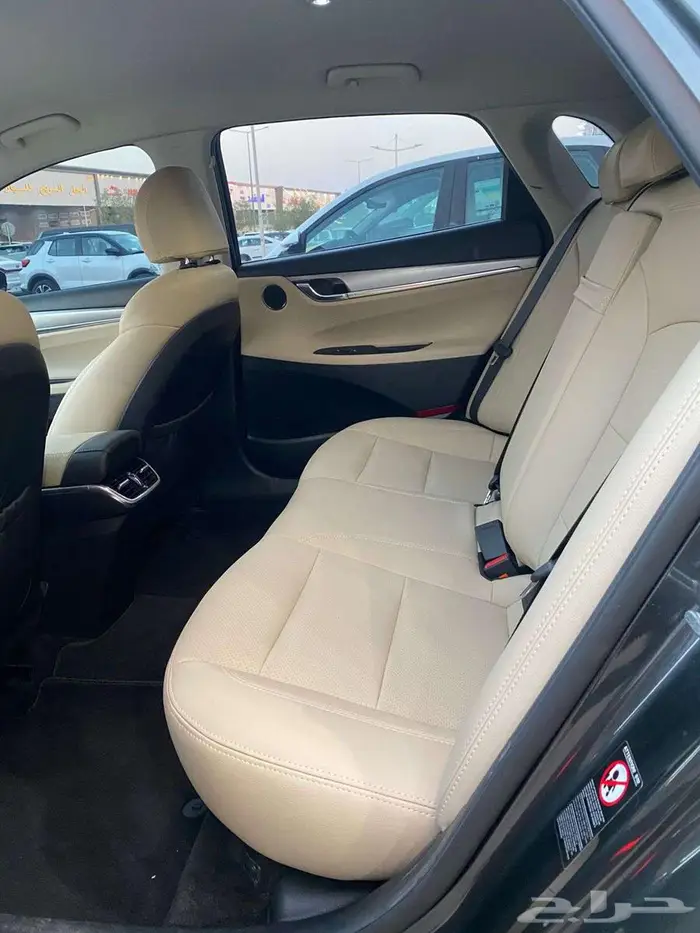 ازيرا 2022 مستورد بنزين شاشه كاميرا بصمه 4 سلندر 2.5 13