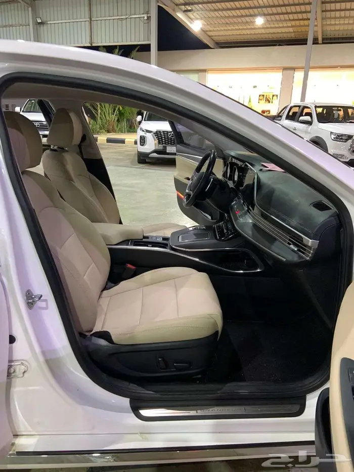 هونداي ازيرا 2020 بصمه شاشه قيادة ذاتيه مستورد 10