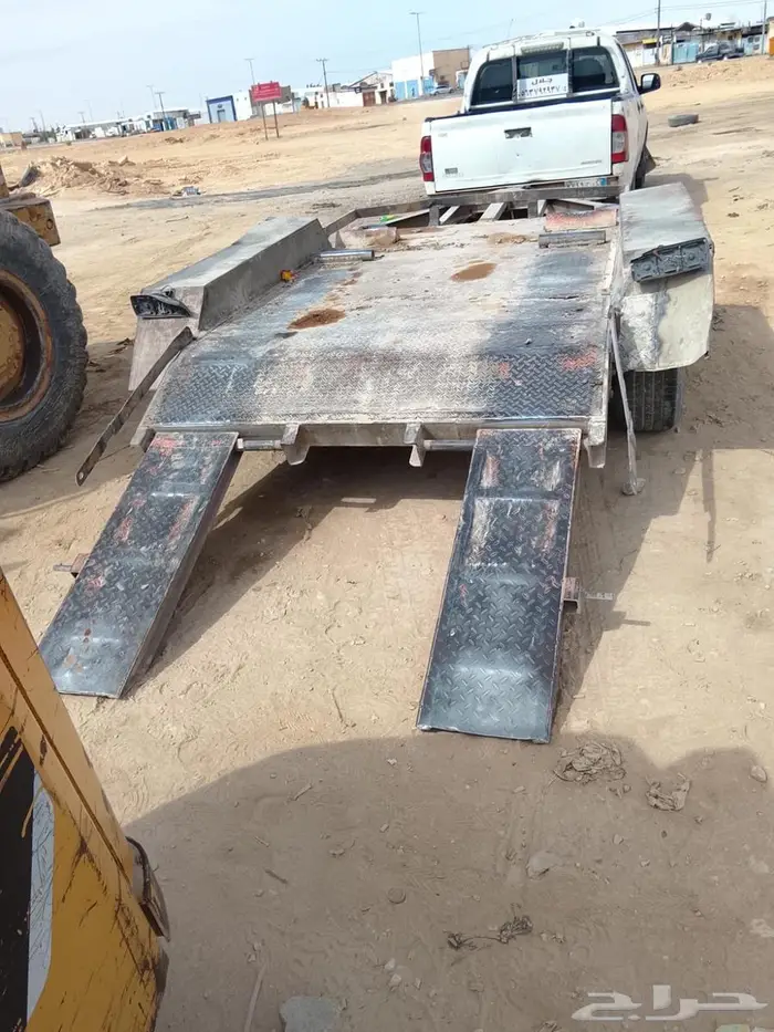 بوبكات كاتربيلر( معه سطحه ) موديل 2008 4