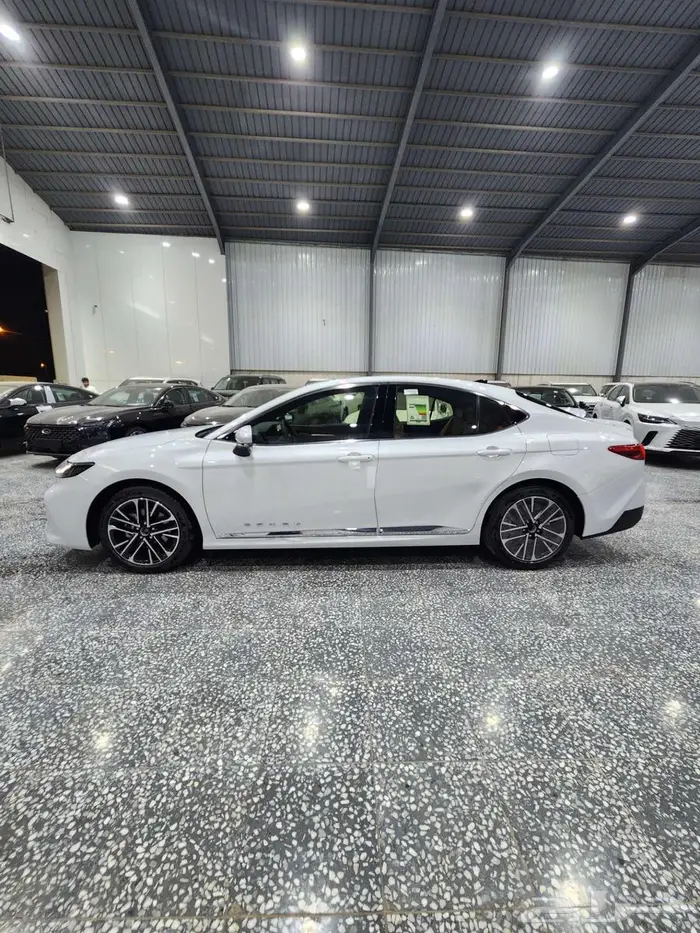 كامري جراندي بنزين 2025 السعر 154100 3