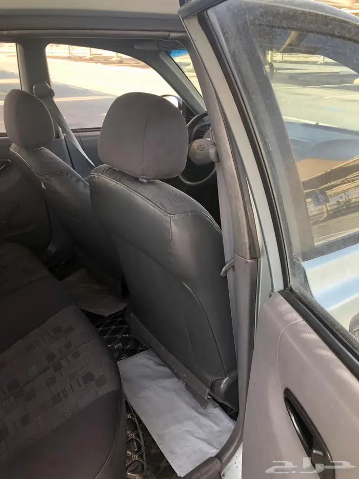 للبيع هونداي اكسنت بحاله طيبه 10