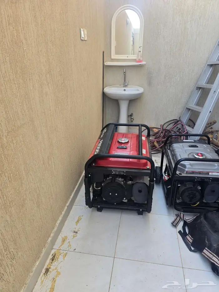 مواطير كهرباء شبه جديده استخدام اسبوعين فقط 3