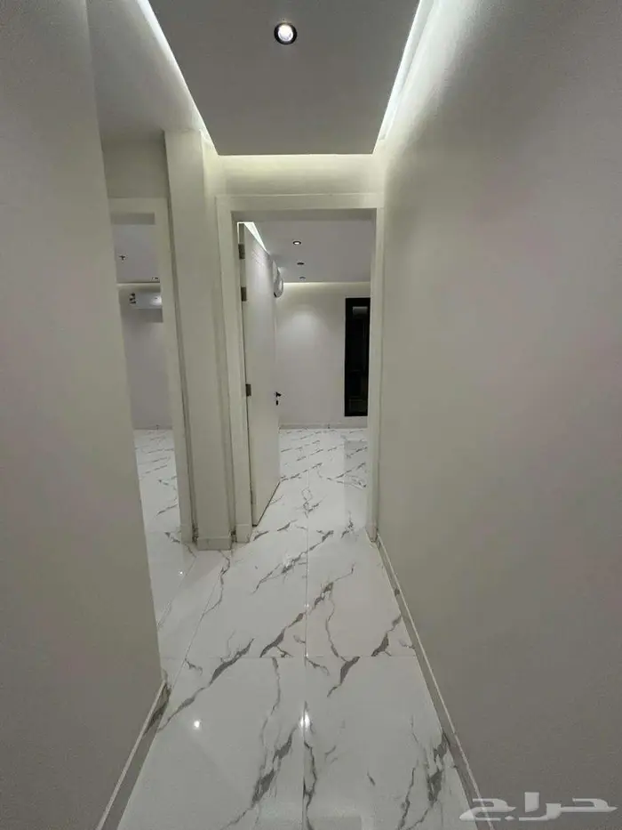 شقة مميزة للإيجار السنوي   حي السيف بقرب كورنيش الجنوبي 0