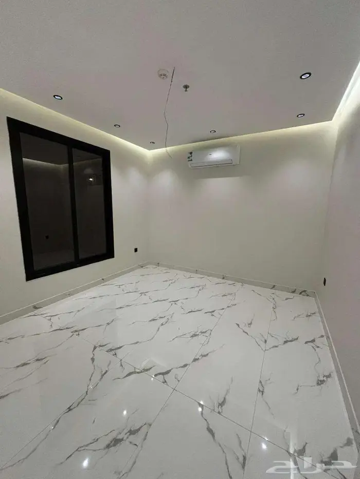 شقة مميزة للإيجار السنوي   حي السيف بقرب كورنيش الجنوبي 10