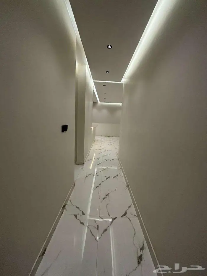 شقة مميزة للإيجار السنوي   حي السيف بقرب كورنيش الجنوبي 1