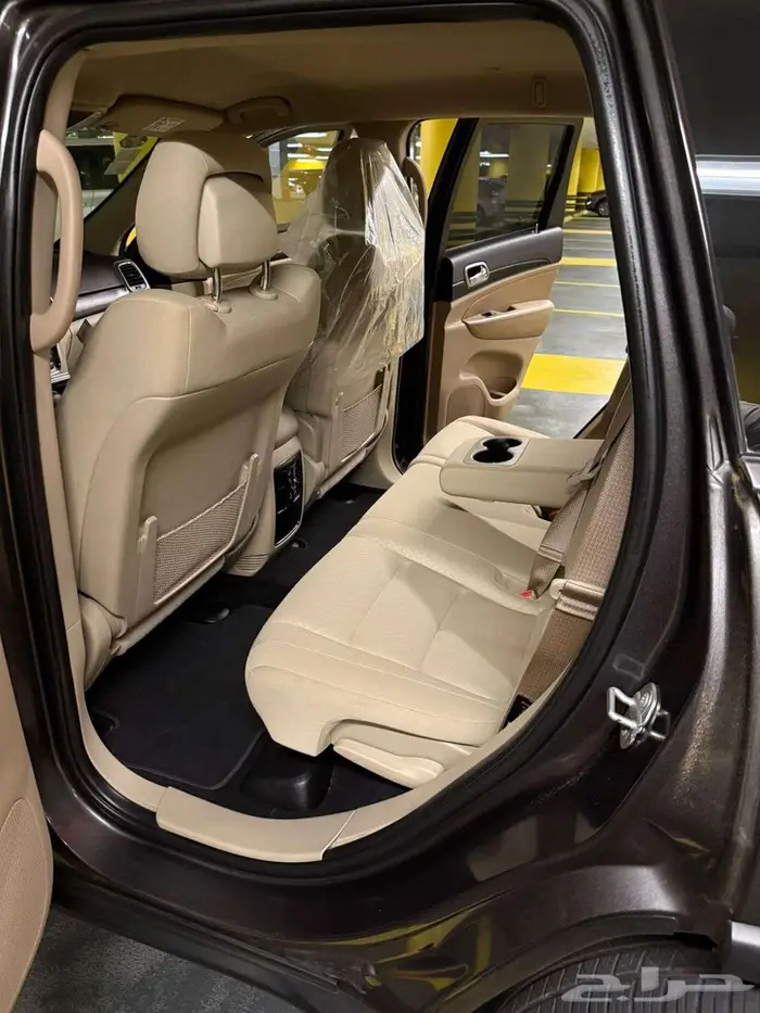 شيروكي لاريدو 8