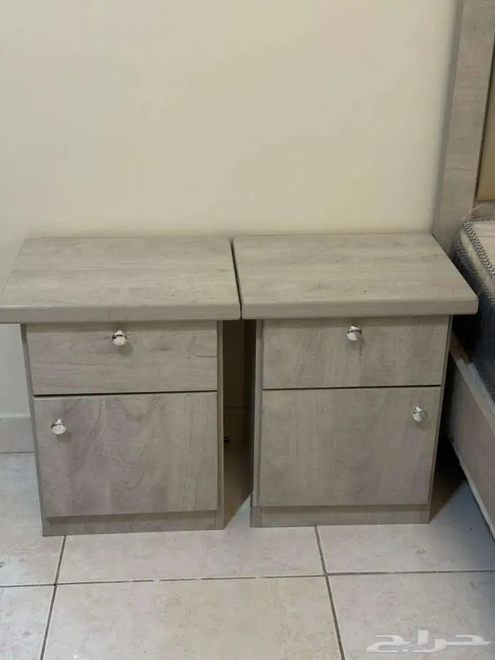 غرفة نوم كالجديدة للبيع مع المرتبة 5