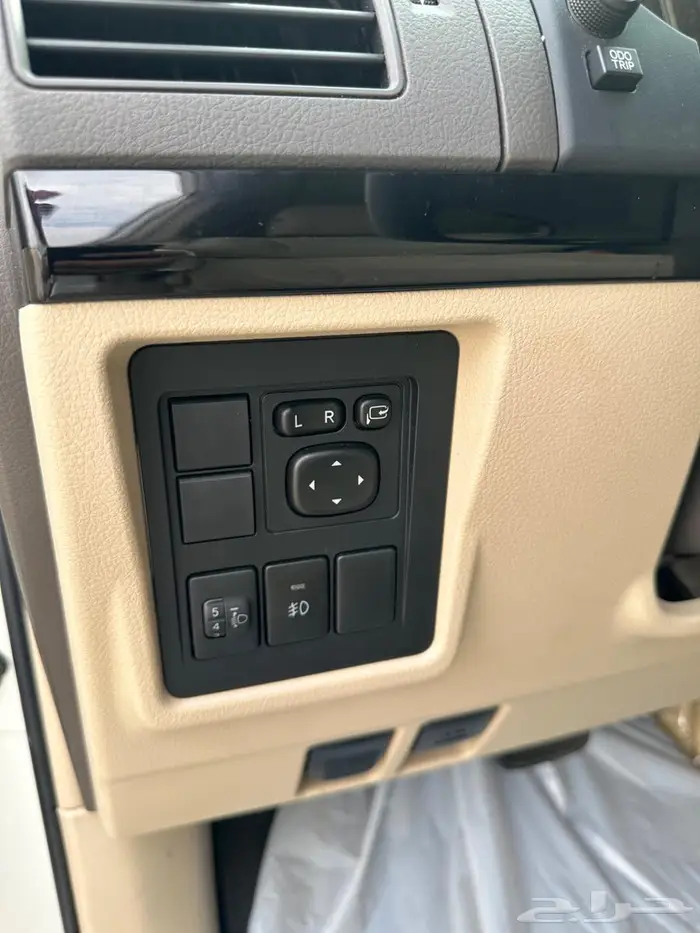 للبيع برادو 2023 سعودي دبل بنزين 4 سرندل 15