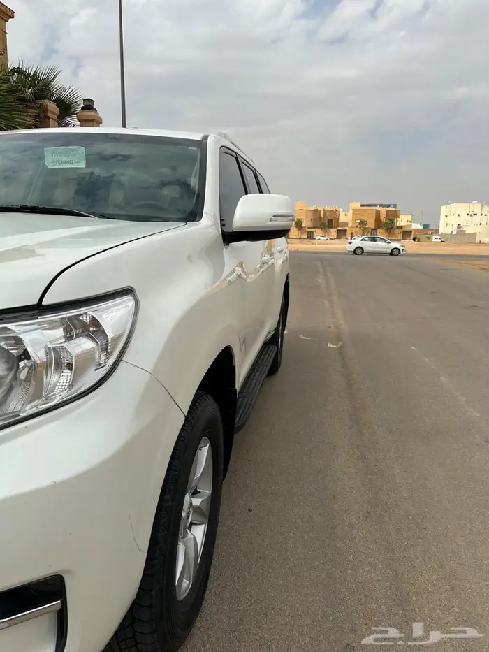 للبيع برادو 2023 سعودي دبل بنزين 4 سرندل 10