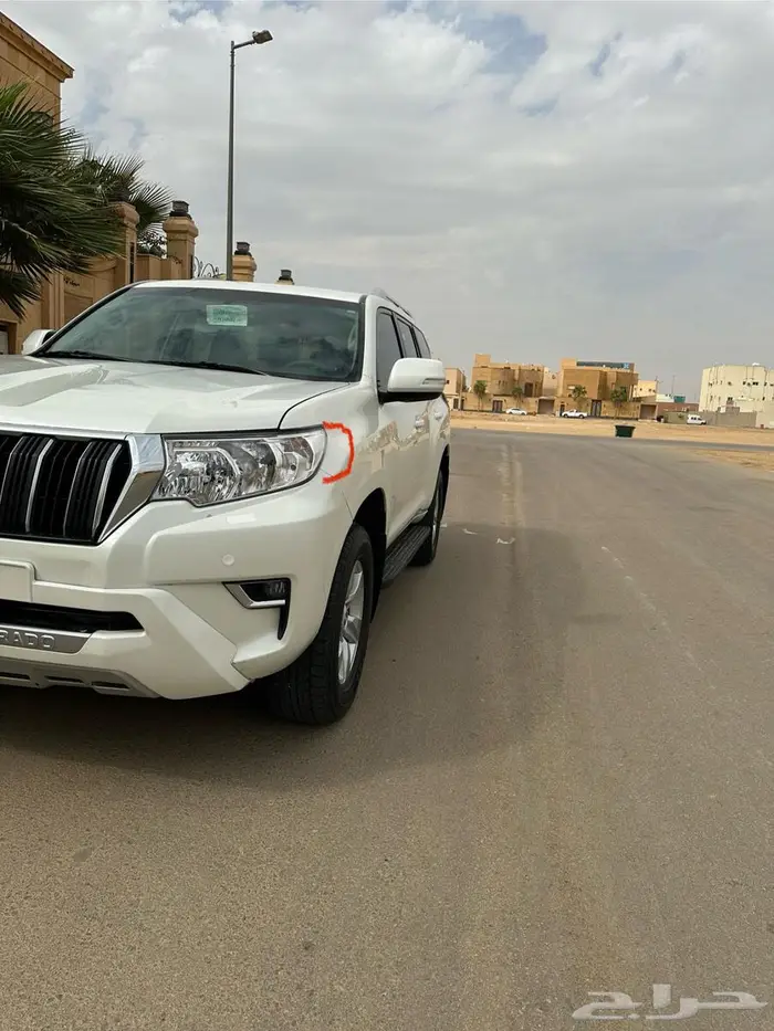 للبيع برادو 2023 سعودي دبل بنزين 4 سرندل 3