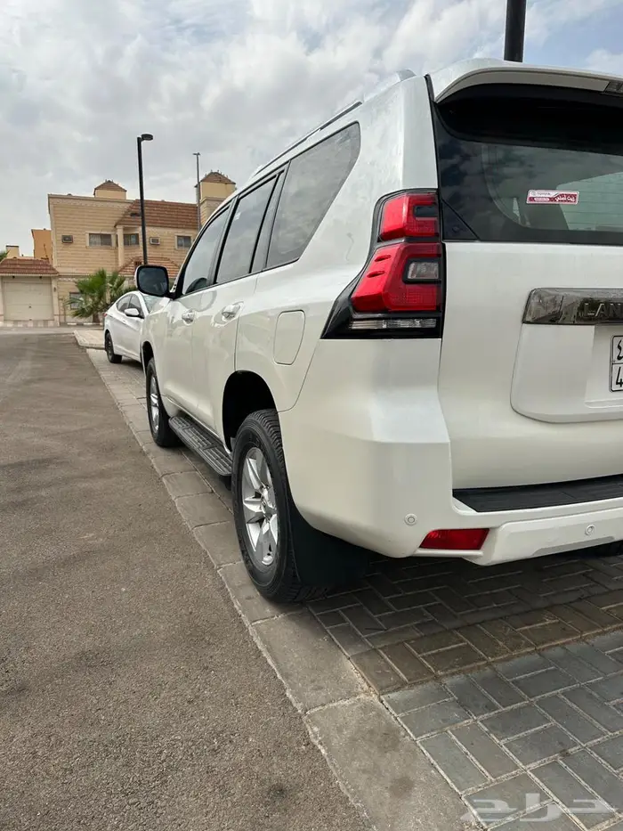 للبيع برادو 2023 سعودي دبل بنزين 4 سرندل 20