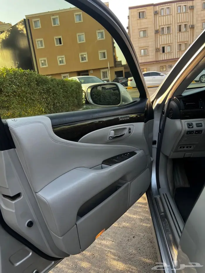 لكزس 2010 LS460 8