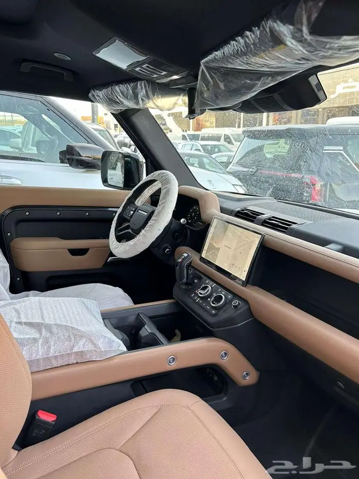 لاندروفر ديفندر HSE موديل 2025 ( نظام 50 50 ) 7