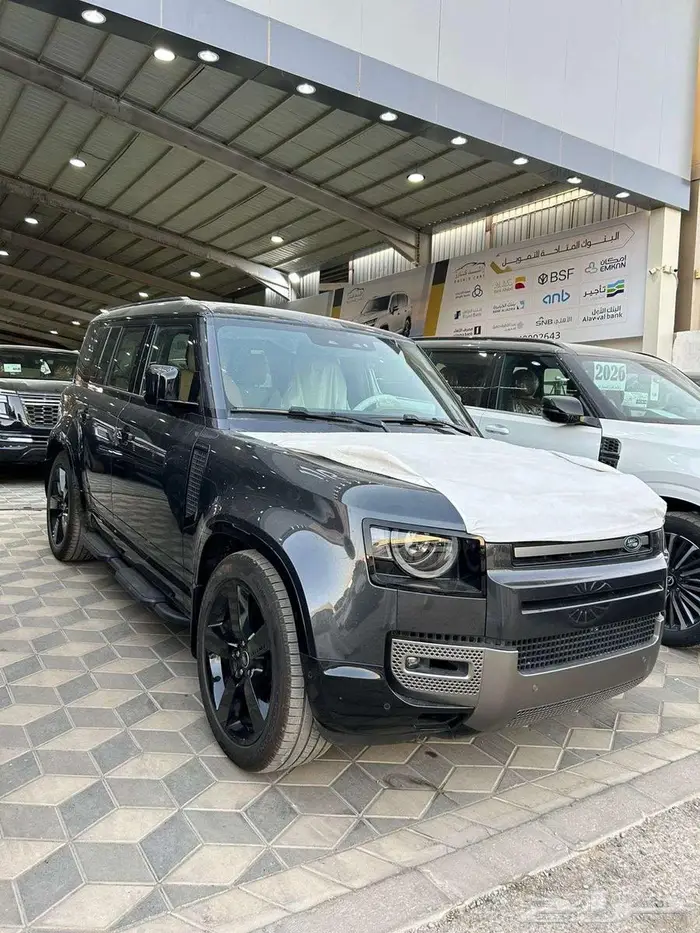 لاندروفر ديفندر HSE موديل 2025 ( نظام 50 50 ) 8