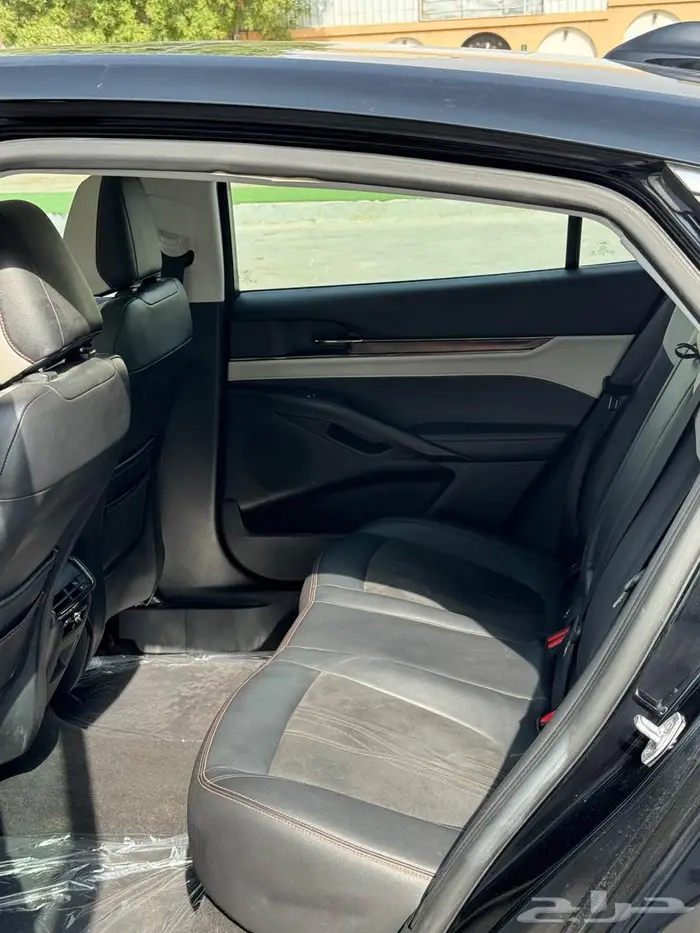 فورد تورس 2023 تيتانيوم فل كامل 8