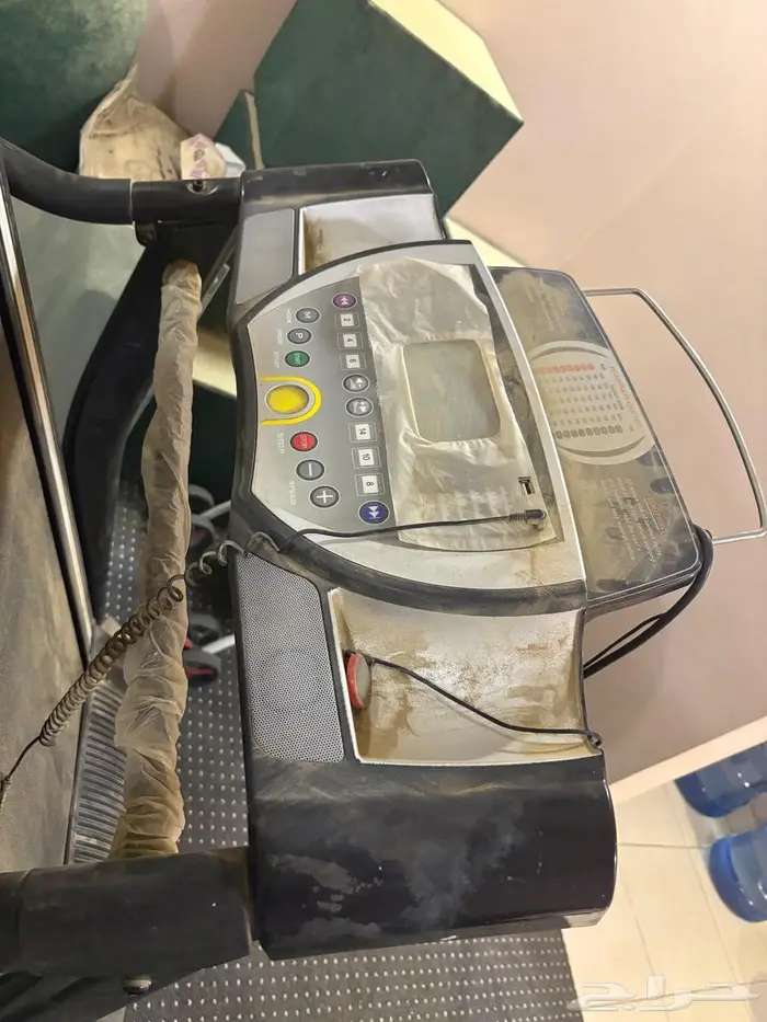 سير مشي مخزن في حاله جيده لم يستخدم كثيرا 1