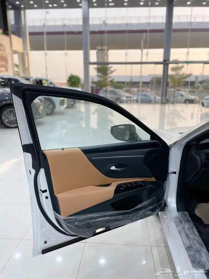 لكزس ( ES 250 AA ) موديل 2025 أقل الأسعار 18