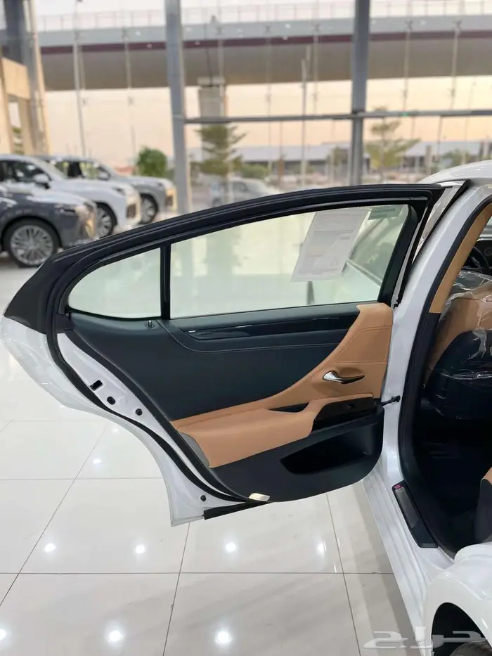 لكزس ( ES 250 AA ) موديل 2025 أقل الأسعار 20