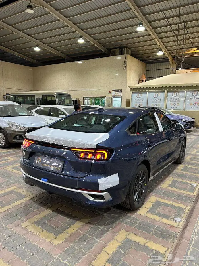 متوفر فورد تورس امبيانتي بنزين موديل 2025 كاش   اقساط 5